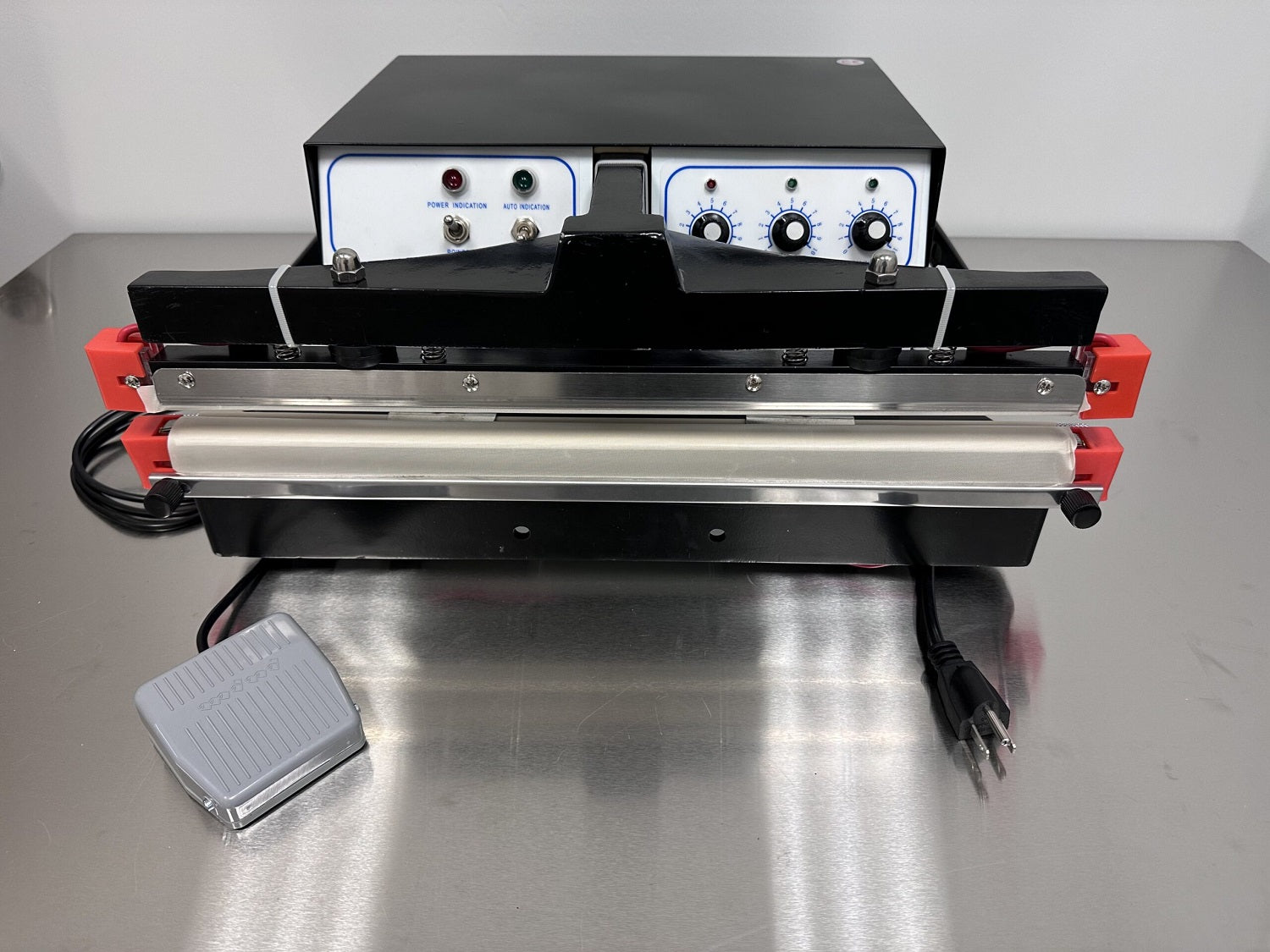 FloCube 120V 18" Impulse Sealer - Foot Pedal Operated - BetterGrow Hydro